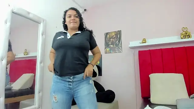 Snapshot of Adrianasex_69x chatting on May 23, 1:33 am Adrianasex 69x online show from May 23, 1:33 am