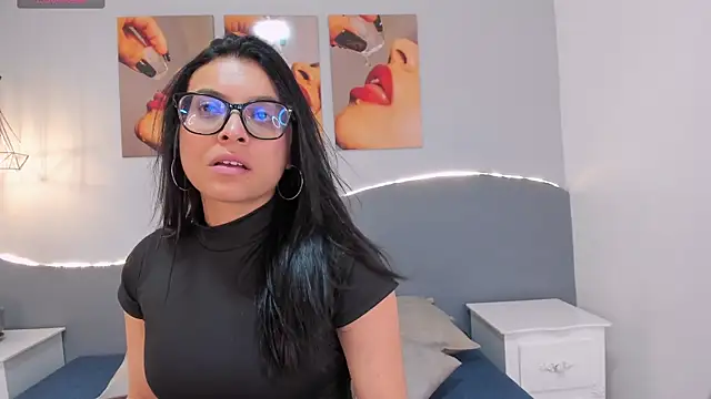 Snapshot of Sara_mora_ chatting on June 1, 11:45 am Sara mora online show from June 1, 11:45 am