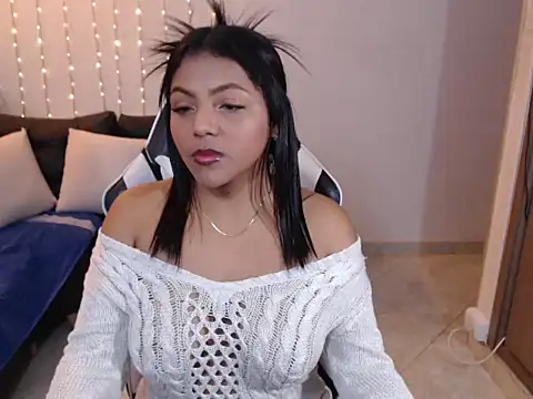 veronica em1 online show from September 13, 1:11 pm