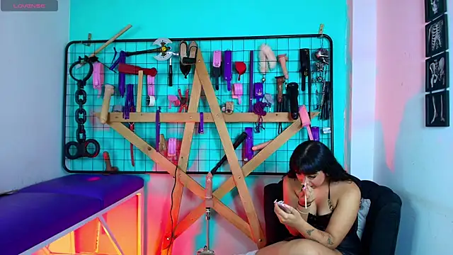 Mrmia bdsm extreme online show from December 18, 12:33 pm