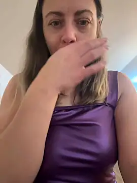 ladywithbigass online show from January 18, 6:45 am