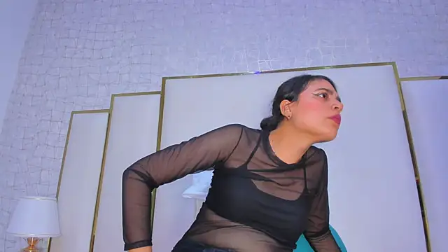 Snapshot of thalia888_ chatting on November 22, 7:13 pm thalia888 online show from November 22, 7:13 pm