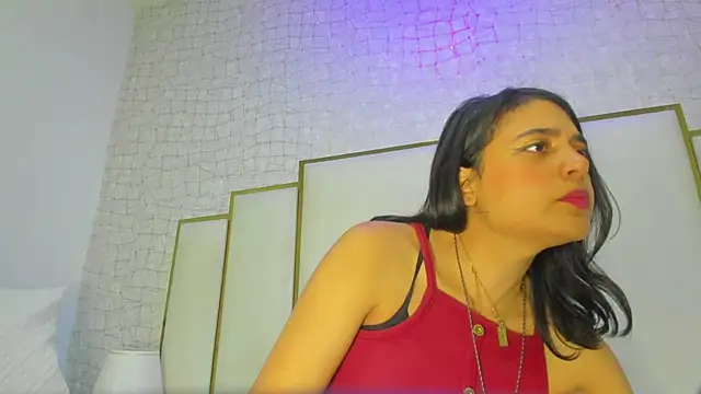 Snapshot of thalia888_ chatting on March 9, 7:07 pm thalia888 online show from March 9, 7:07 pm