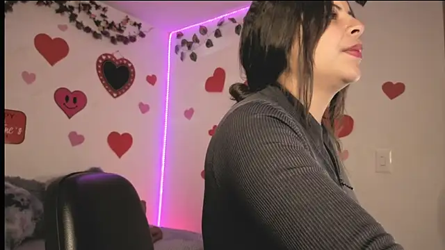 MiaCollinssx online show from March 1, 4:20 pm