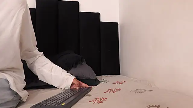 Snapshot of alexmark_ chatting on March 20, 5:07 pm alexmark online show from March 20, 5:07 pm