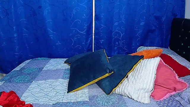 melikaronit2 online show from October 7, 5:43 pm