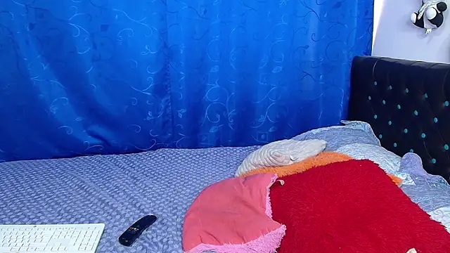 melikaronit2 online show from November 18, 6:01 pm