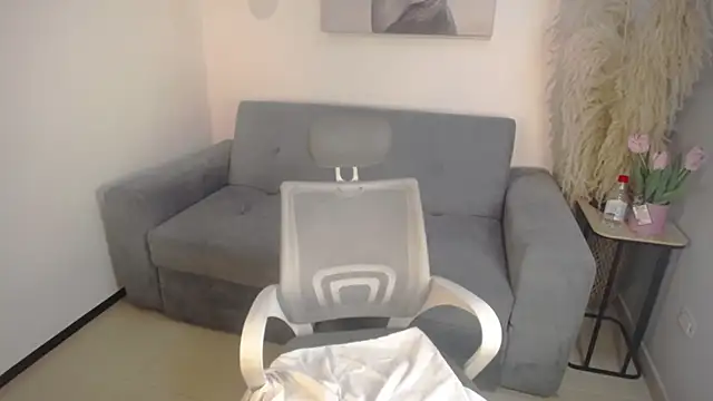 Snapshot of KateOwens_ chatting on June 8, 2:39 pm KateOwens online show from June 8, 2:39 pm