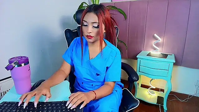 Snapshot of Naiaa_Cruz chatting on February 28, 7:48 pm Naiaa Cruz online show from February 28, 7:48 pm