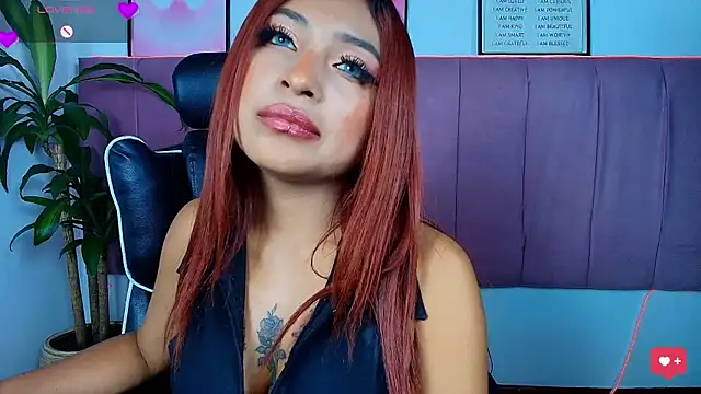 Snapshot of Naiaa_Cruz chatting on March 10, 7:52 pm Naiaa Cruz online show from March 10, 7:52 pm