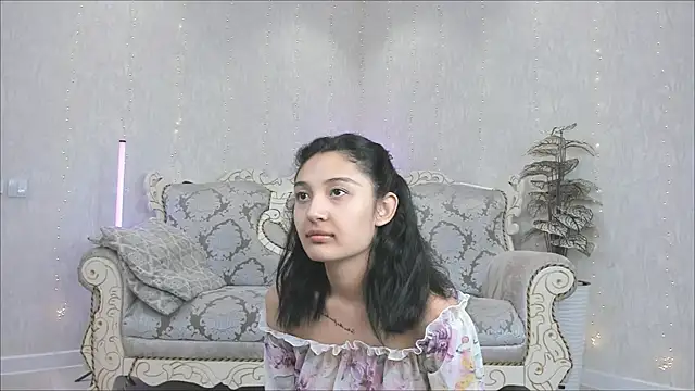 Snapshot of Rei_ramiki chatting on September 30, 5:23 am Rei ramiki online show from September 30, 5:23 am