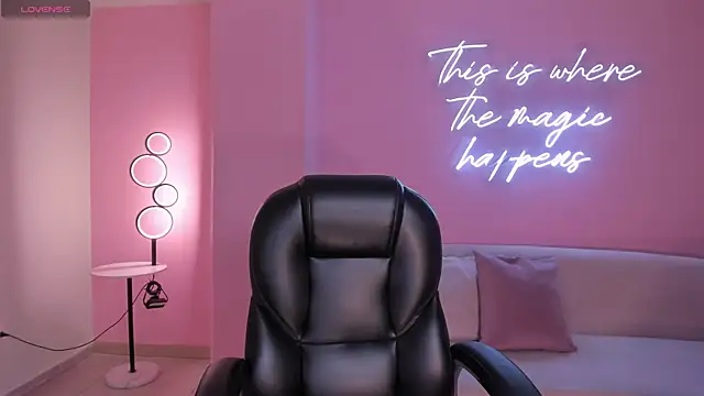 TiffannySins online show from May 21, 4:30 am