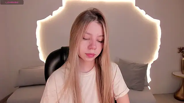 TiffannySins online show from July 25, 7:11 pm