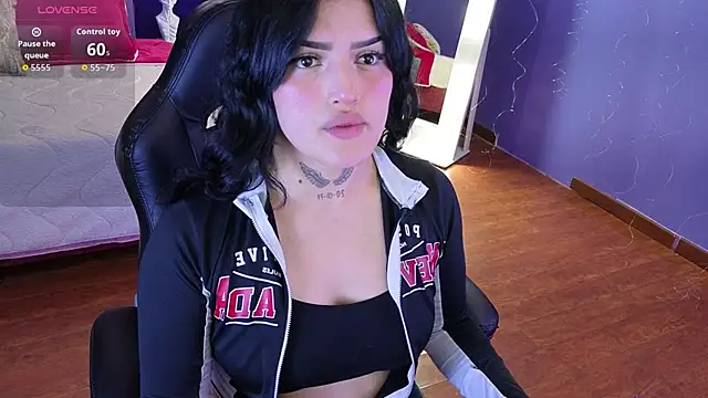 sari belle online show from November 24, 8:52 pm