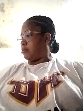 Snapshot of Big_ass_submissive chatting on September 26, 5:28 pm Big ass submissive online show from September 26, 5:28 pm