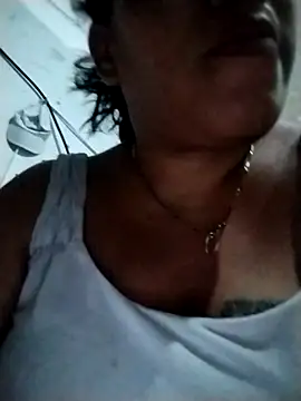 Snapshot of Big_ass_submissive chatting on October 25, 1:13 am Big ass submissive online show from October 25, 1:13 am