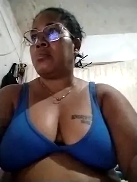 Snapshot of Big_ass_submissive chatting on October 27, 12:20 pm Big ass submissive online show from October 27, 12:20 pm