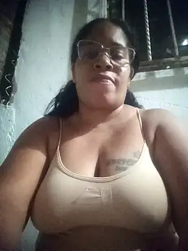 Snapshot of Big_ass_submissive chatting on November 9, 2:21 am Big ass submissive online show from November 9, 2:21 am