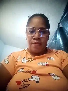 Snapshot of Big_ass_submissive chatting on November 9, 4:05 pm Big ass submissive online show from November 9, 4:05 pm