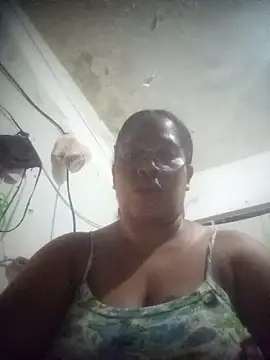 Snapshot of Big_ass_submissive chatting on November 11, 12:32 am Big ass submissive online show from November 11, 12:32 am