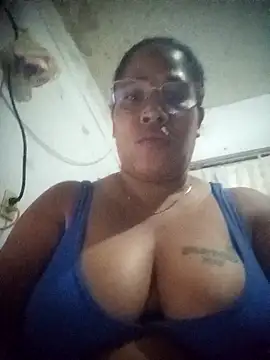 Snapshot of Big_ass_submissive chatting on November 18, 12:20 pm Big ass submissive online show from November 18, 12:20 pm