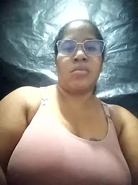 Snapshot of Big_ass_submissive chatting on December 4, 2:10 am Big ass submissive online show from December 4, 2:10 am