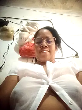 Snapshot of Big_ass_submissive chatting on December 16, 2:22 pm Big ass submissive online show from December 16, 2:22 pm