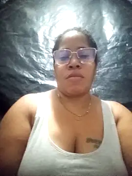 Snapshot of Big_ass_submissive chatting on December 18, 3:56 am Big ass submissive online show from December 18, 3:56 am