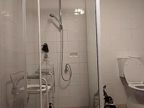 Snapshot of rivocumslut chatting on March 11, 6:19 am rivocumslut online show from March 11, 6:19 am