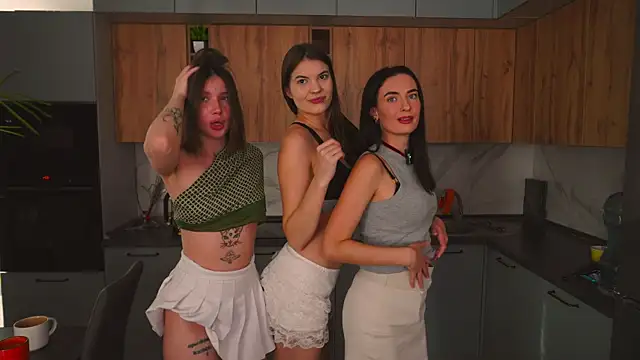 Anny Molly online show from October 5, 6:01 am