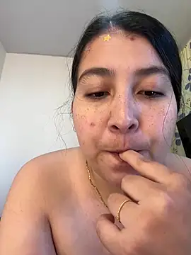 evelyn 1702 online show from July 30, 7:24 pm