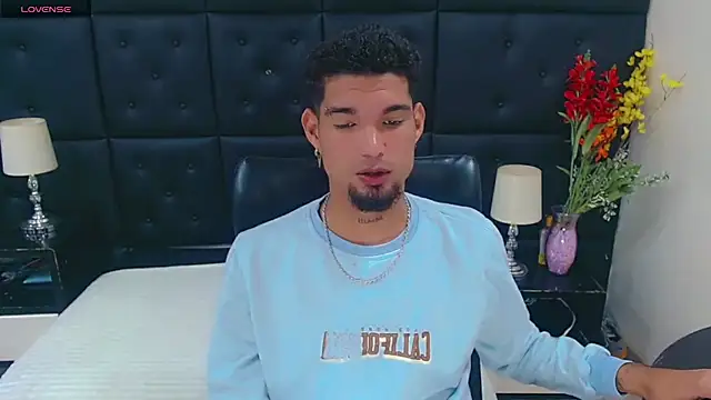 StivBigCock online show from September 11, 3:17 am