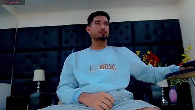 StivBigCock online show from September 27, 2:05 am