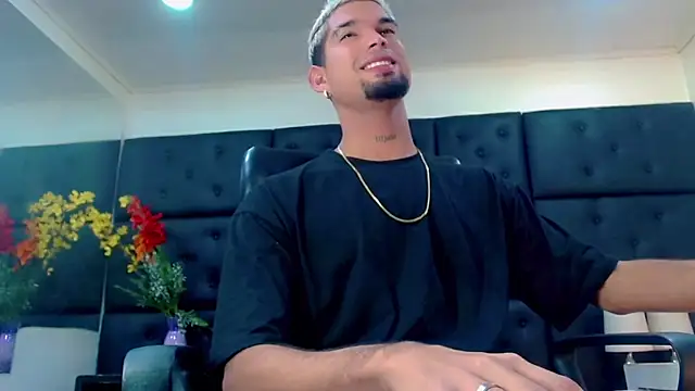 StivBigCock online show from November 4, 2:10 am