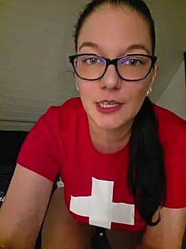 Snapshot of Swiss_Lady chatting on June 3, 9:09 pm Swiss Lady online show from June 3, 9:09 pm