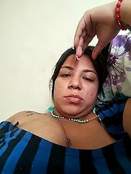 Snapshot of Georgina_Bigboobs chatting on November 24, 8:08 pm Georgina Bigboobs online show from November 24, 8:08 pm