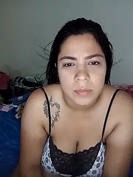 Snapshot of Georgina_Bigboobs chatting on March 18, 3:42 am Georgina Bigboobs online show from March 18, 3:42 am