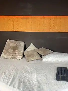Alexia  cox online show from June 5, 2:51 am