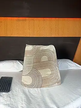 Alexia  cox online show from July 19, 3:21 am