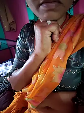Snapshot of Monika_thakurr chatting on April 20, 3:09 am Monika thakurr online show from April 20, 3:09 am