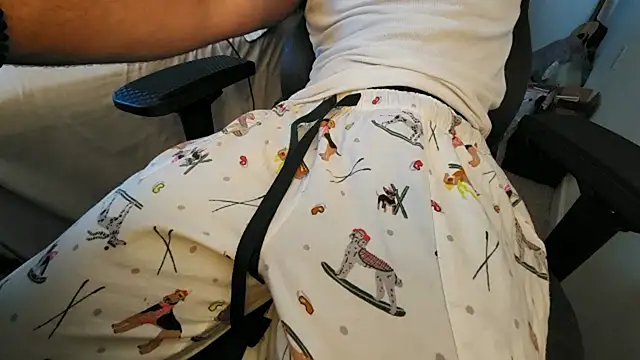 Snapshot of catt18 chatting on October 26, 8:15 pm catt18 online show from October 26, 8:15 pm