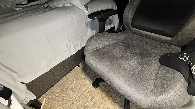 Snapshot of catt18 chatting on November 14, 3:44 pm catt18 online show from November 14, 3:44 pm