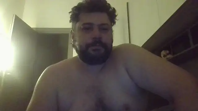 giuseppelovisi85 online show from October 2, 4:52 am