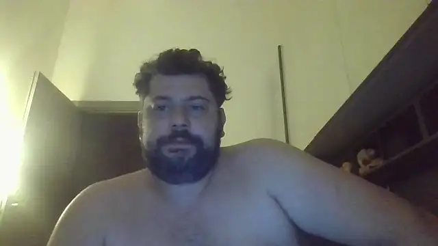 giuseppelovisi85 online show from October 2, 9:00 pm