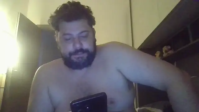 giuseppelovisi85 online show from October 6, 7:17 am