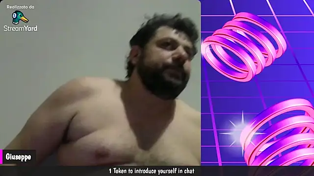 giuseppelovisi85 online show from October 31, 8:32 pm