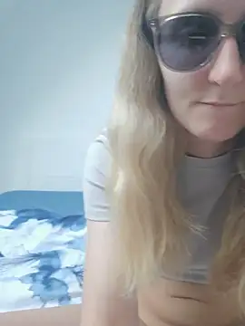 hot Mandy  online show from July 28, 5:23 pm