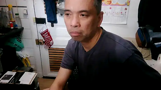 Snapshot of masculado69 chatting on April 27, 8:01 am masculado69 online show from April 27, 8:01 am