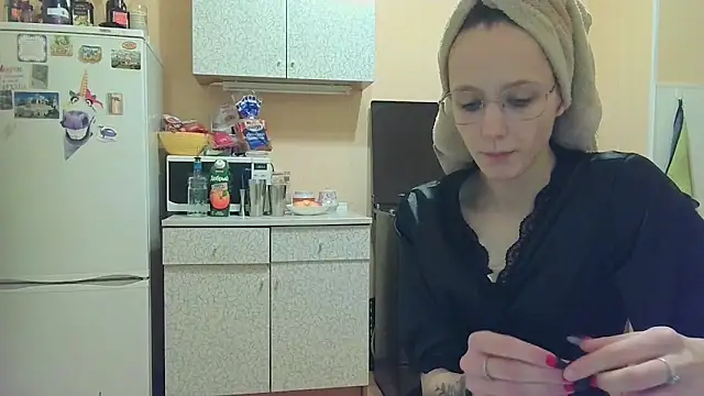 Lucy Divine online show from November 15, 5:09 pm