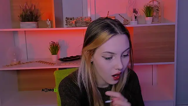 luna tin online show from October 14, 7:14 pm